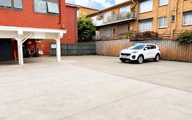 City Edge East Melbourne Apartment Hotel